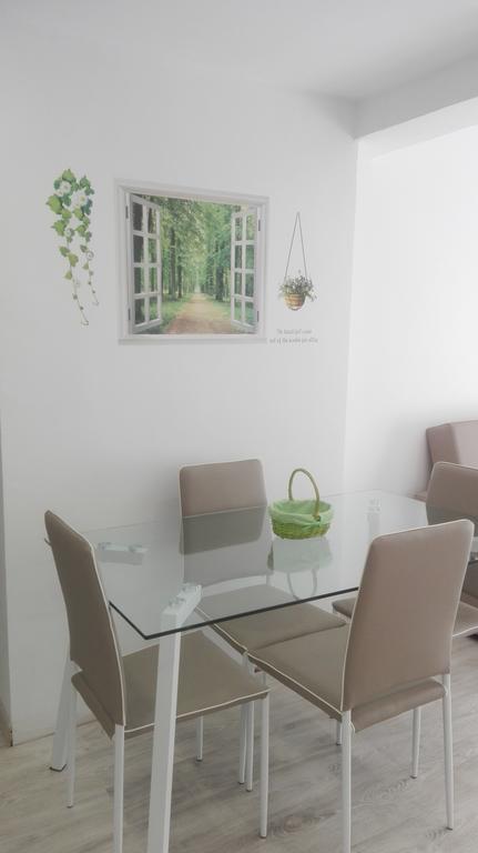 Apartamento Jardin De Ayora บาเลนเซีย ภายนอก รูปภาพ